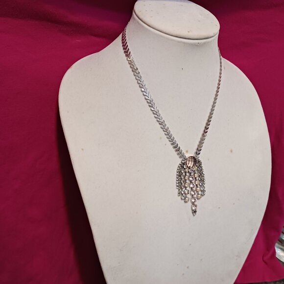 Vintage Express Silver Necklace Chevron Herringbone Chain Rhinestone Waterfall - Picture 15 of 15